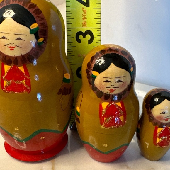 Set of 3 Vintage Wooden Russian Dolls - Picture 1 of 6